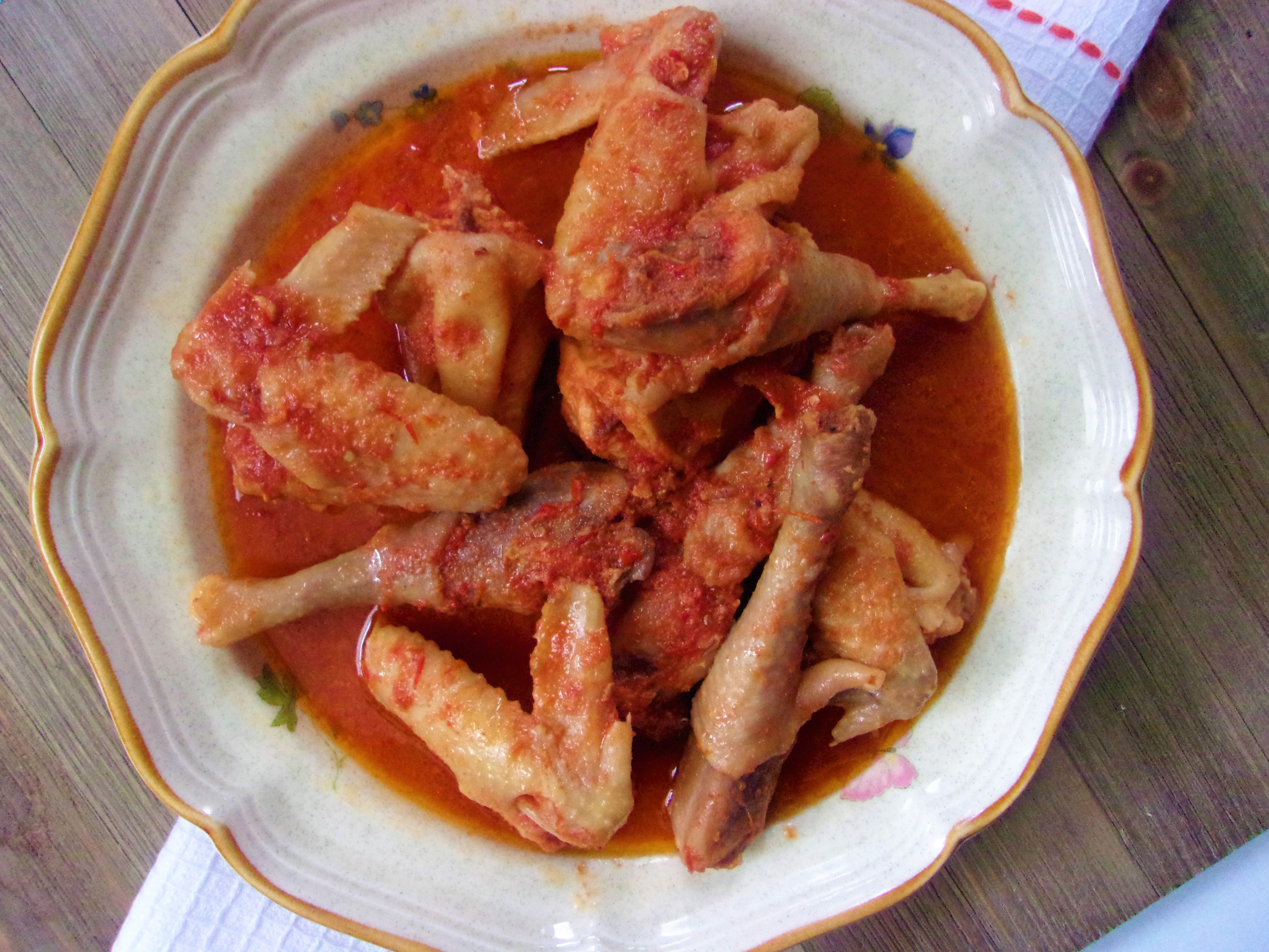 Zimbabwe hard chicken stew (huku yechibhoyi)